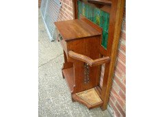 Harris Lebus. An Arts and Crafts oak hallstand - Thumbnail 8