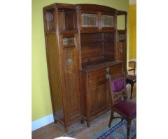 Mathieu Gallerey. An Arts and Crafts oak sideboard - Thumbnail 2