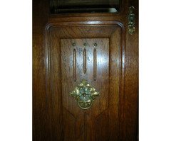Mathieu Gallerey. An Arts and Crafts oak sideboard - Thumbnail 12