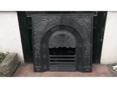 Thomas Jeckyll for Barnard Bishop and Barnard. A rare cast iron fire insert designed by Thomas Jeckyll. - Thumbnail 1