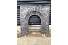 Thomas Jeckyll for Barnard Bishop and Barnard. A rare cast iron fire insert designed by Thomas Jeckyll. - Thumbnail 2