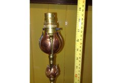 WAS Benson. A brass and copper table lamp in the form of a large flower - Thumbnail 3
