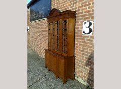 Howard and Sons. An exquisite and fine quality (1/4 sawn) oak breakfront bookcase - Thumbnail 4
