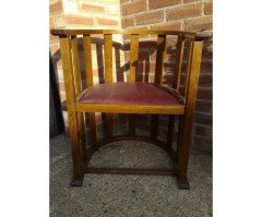 M H Baillie Scott (style of). An Arts and Crafts armchair - Thumbnail 1