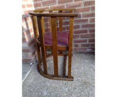 M H Baillie Scott (style of). An Arts and Crafts armchair - Thumbnail 2
