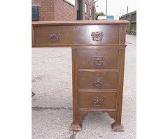 Goodhall Lambs and Heighway. an Oak Arts and Crafts Twin Pedestal Desk - Thumbnail 4