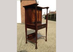 A super quality fall front bureau with stylised floral inlays - Thumbnail 7