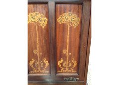 A super quality fall front bureau with stylised floral inlays - Thumbnail 9