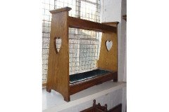 Liberty and Co. A stickstand with heart cutouts to each end - Thumbnail 1
