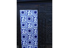 Thomas Jeckyll for Barnard Bishop and Barnard. A rare complete cast iron fire insert with original blue floral tiles - Thumbnail 4