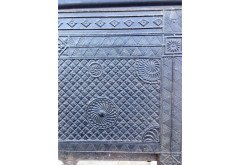 Thomas Jeckyll for Barnard Bishop and Barnard. A rare complete cast iron fire insert with original blue floral tiles - Thumbnail 8