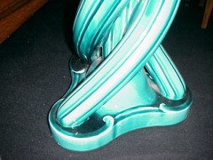 An Arts and Crafts Turquoise plant stand - Thumbnail 4