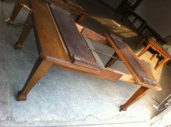 A good Arts and Crafts 1/4 sawn oak extending dining table - Thumbnail 4