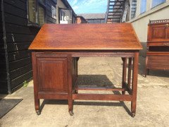 A rare well designed very good quality Arts Crafts metamorphic knee hole quarter sawn oak architects or artist desk - Thumbnail 9
