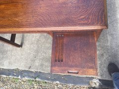 A rare well designed very good quality Arts Crafts metamorphic knee hole quarter sawn oak architects or artist desk - Thumbnail 16