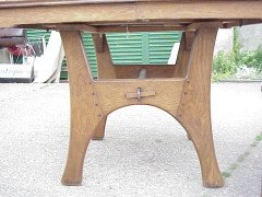 A French Arts and Crafts oak extending dining table  - Thumbnail 2