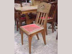 A French Arts and Crafts oak extending dining table  - Thumbnail 7