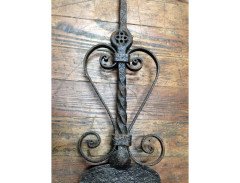 A good set of four Arts and Crafts hand made fire utensils with dogs heads - Thumbnail 9