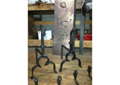 A good set of four Arts and Crafts hand made fire utensils with dogs heads - Thumbnail 13