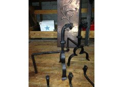 A good set of four Arts and Crafts hand made fire utensils with dogs heads - Thumbnail 14