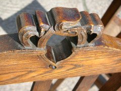 Shapland and Petter. An unusual pair of side chairs with original rush seats and Heart shaped carvings to the tops - Thumbnail 6