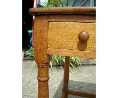Heals of London. An oak Arts and Crafts Cotswold style two drawer desk - Thumbnail 7
