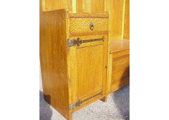 Liberty and Co. A top quality well designed Arts and Crafts oak hall seat - Thumbnail 4