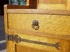 Liberty and Co. A top quality well designed Arts and Crafts oak hall seat - Thumbnail 5