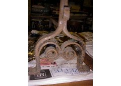 A quality hand forged and hand wrought Arts and Crafts fire dogs and basket - Thumbnail 3