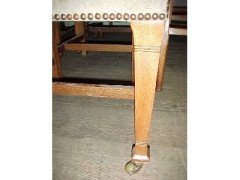Wylie and Lochhead. A good quality set of four Glasgow school oak dining chairs - Thumbnail 2