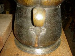 Arts and Crafts Hammered Copper Fire Bucket with Sunflower Rim c.1900 - Thumbnail 4