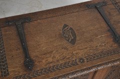 An Cotswold style Arts and Crafts oak trunk with fine metalwork - Thumbnail 3