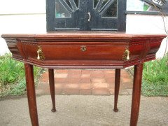 Henry Vandevelde (style of). A well designed octagonal continental Library table - Thumbnail 2