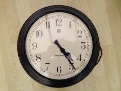 Smiths. A vintage bakelite wall clock - Thumbnail 1