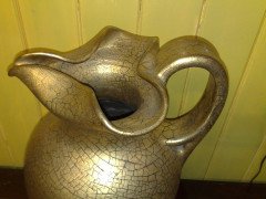 Edmund Elton for The Sunflower Pottery. A gold crackle glazed tall ewer - Thumbnail 6