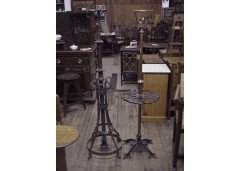 WAS Benson. A rare Arts and Crafts copper brass and cast iron standard oil lamp - Thumbnail 1