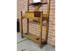 Liberty and Co. a Good Quality Oak Arts and Crafts Hallstand - Thumbnail 2
