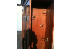 Bath Cabinet Makers. An Arts and Crafts oak hall cupboard in the Glasgow Style - Thumbnail 5