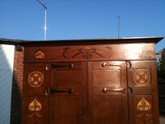 Bath Cabinet Makers. An Arts and Crafts oak hall cupboard in the Glasgow Style - Thumbnail 7