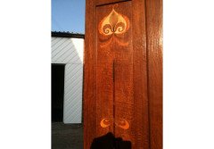 Bath Cabinet Makers. An Arts and Crafts oak hall cupboard in the Glasgow Style - Thumbnail 11