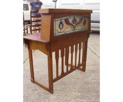Shapland and Petter. A superb walnut Arts and Crafts two-drawer desk - Thumbnail 3