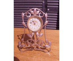 A little Arts and Crafts mantle/bedside clock - Thumbnail 1
