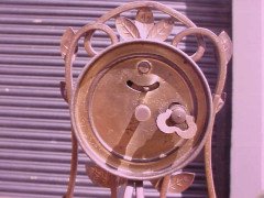 A little Arts and Crafts mantle/bedside clock - Thumbnail 5