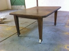An Arts and Crafts 1/4 Sawn Oak Six Seater Extending Dining Table - Thumbnail 3