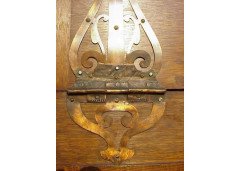Liberty and Co. A rare Arts and Crafts oak bureau with Moorish details - Thumbnail 6