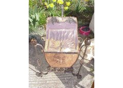 An Arts and Crafts copper and wrought iron coal bucket - Thumbnail 2