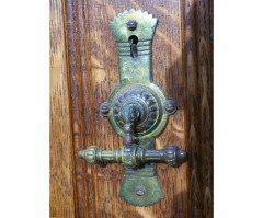 Lambs of Manchester. A compactum style wardrobe with castellated cornice - Thumbnail 10