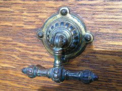 Lambs of Manchester. A compactum style wardrobe with castellated cornice - Thumbnail 11