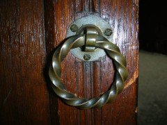 A good quality Gothic Revival oak knee hole partners desk  - Thumbnail 6