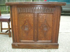 A Good Quality Gothic Revival Oak Knee Hole Partners Desk - Thumbnail 10